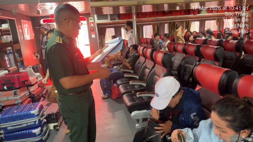 Biên Phòng Tăng Cường Kiểm Tra Giấy Tờ Hành Khách Đi Tàu Côn Đảo